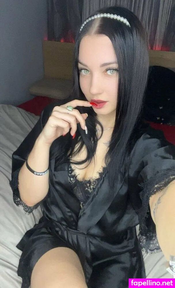 Emilyvibes, shopemilyvibes Leaked Nude Picture #Kz4QtmHvPm