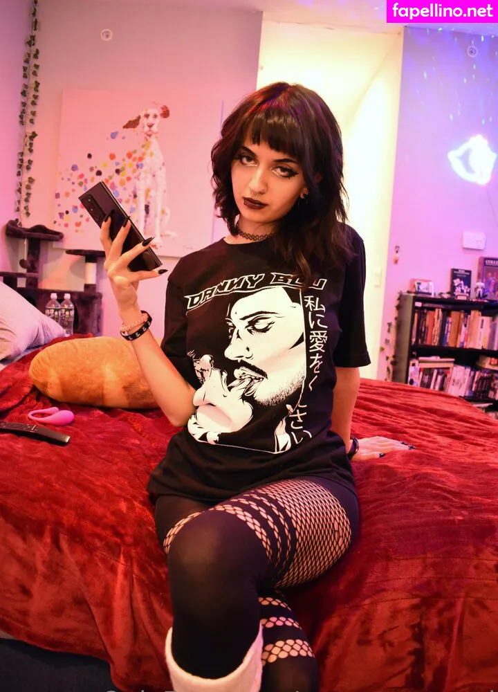 Obvious_Confusion699, emogrl98, emostonergorl, smolstarcaster Leaked Nude Picture #n9DGqrFwnF