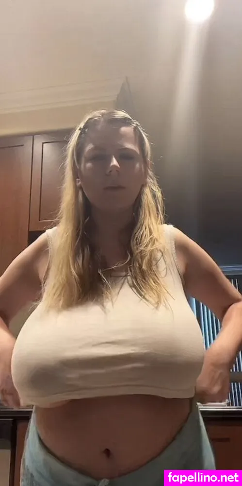 Emilyy1501, officialemspensiveemily Leaked Nude Picture #BNetrY1UvI