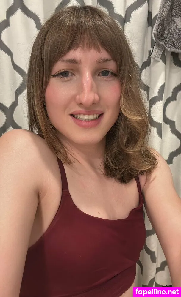 Esthergreyplus, https: Leaked Nude Picture #Av7OWWLlec