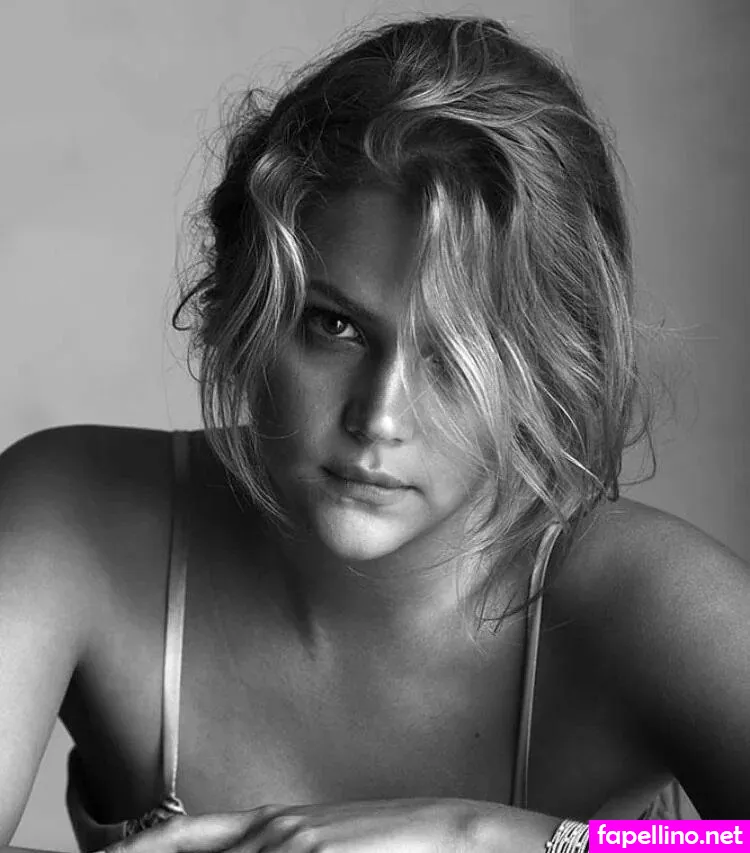 Esti_ginzburg_ Leaked Nude Picture #5I2HSnWOzw