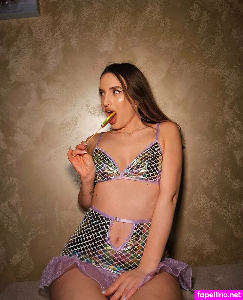 Evachains, evachen212 Leaked Nude Picture #Mjy1DjJlR2