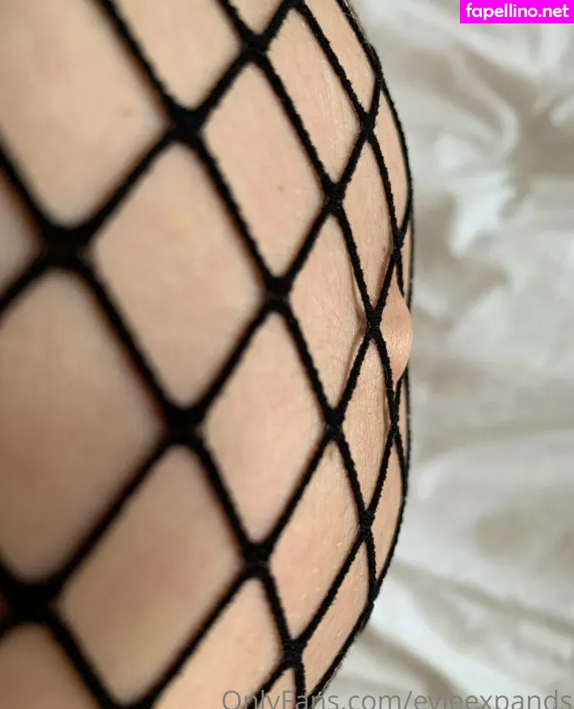 Evie_expansion, evieexpands Leaked Nude Picture #cap7tWRXAT