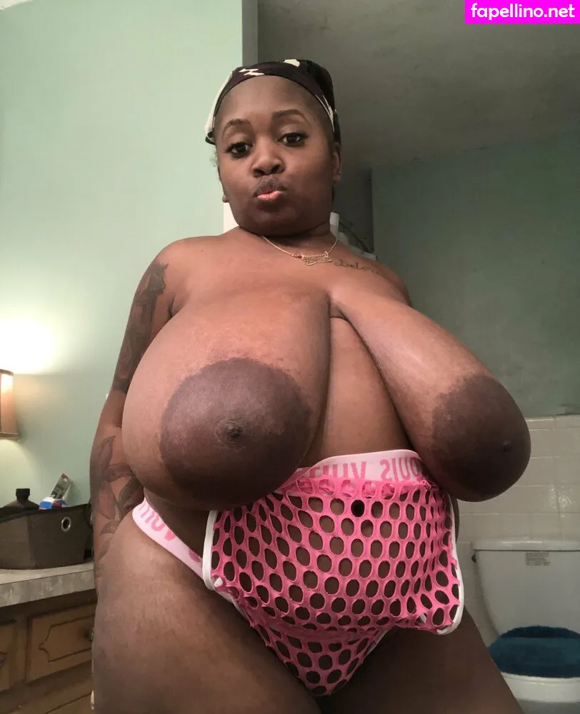 Famousstarkmarie, heyitsmekmarie Leaked Nude Picture #SqxEemVFyk