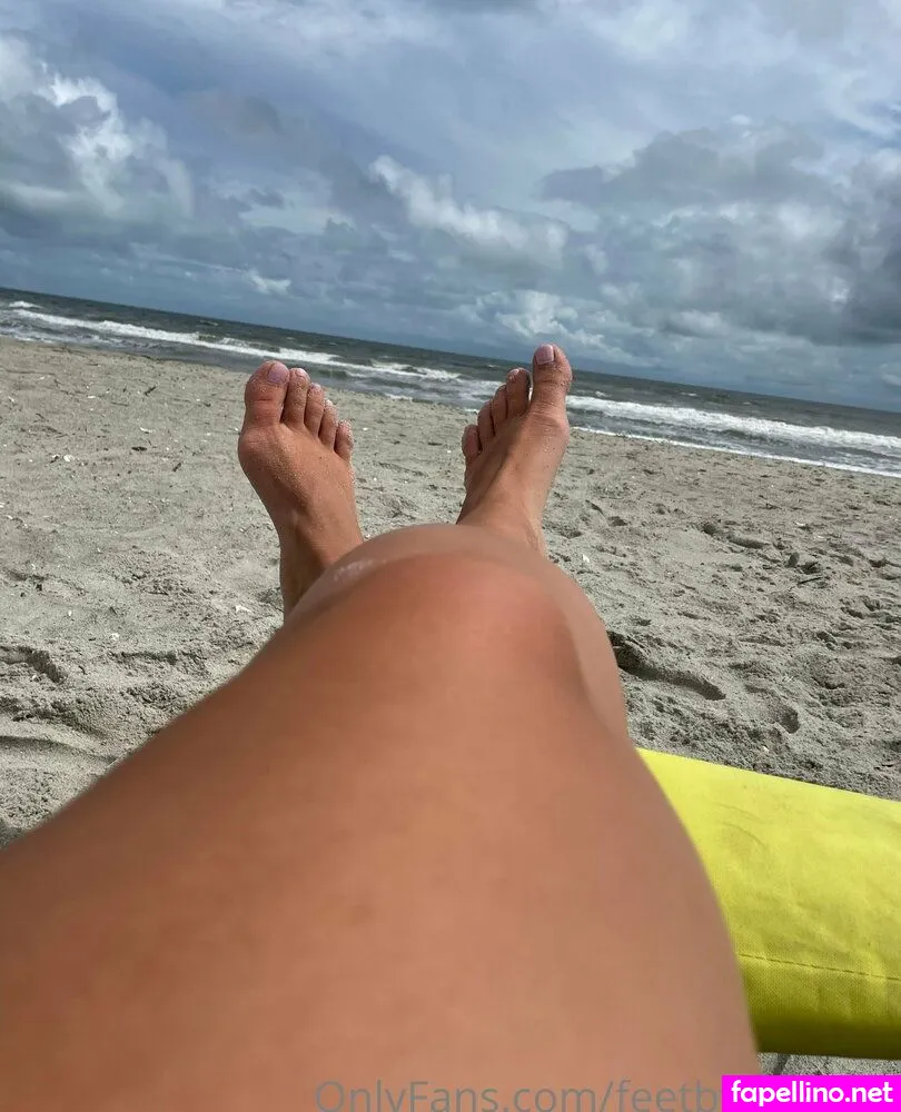 Feetbychloe69 Leaked Nude Picture #NBwvKVc6bv