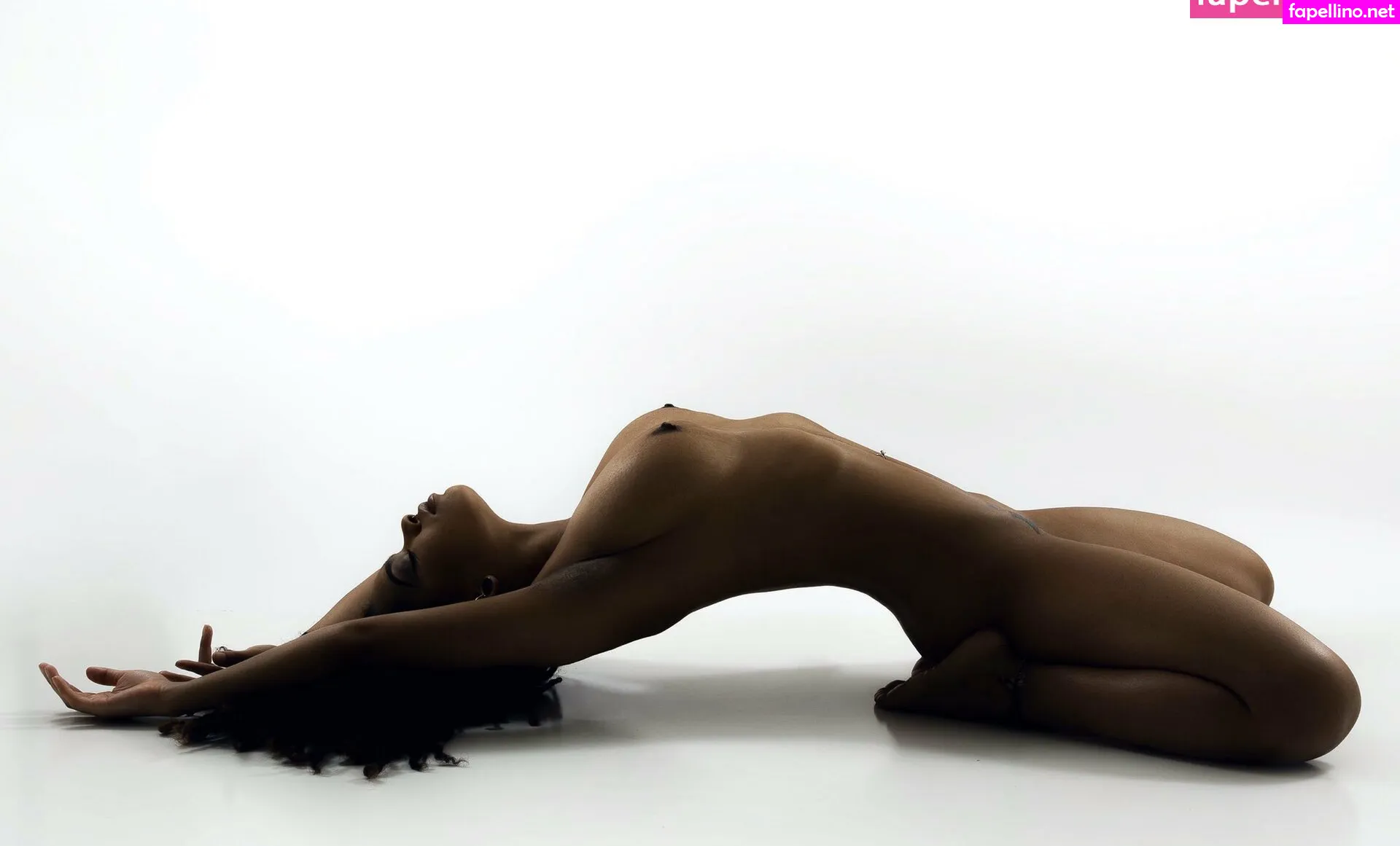 FeistyBadazz, feistyb Leaked Nude Picture #XzZbme6n3u