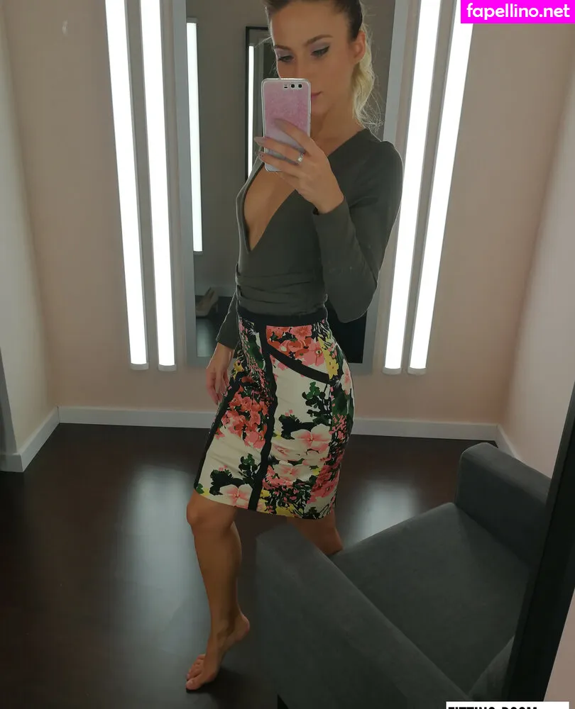 Fitting-Room Leaked Nude Picture #NhQxHv2kvO