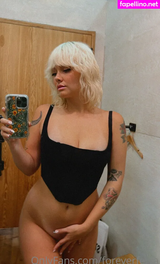 Foreverferra Leaked Nude Picture #c84HdGFLcd
