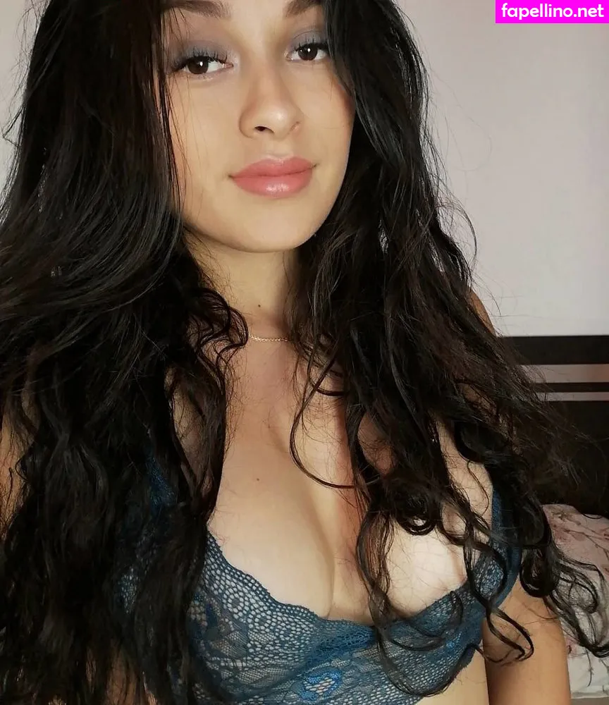 Badhombregirls, cassandrcruz Leaked Nude Picture #501lZlZEm8