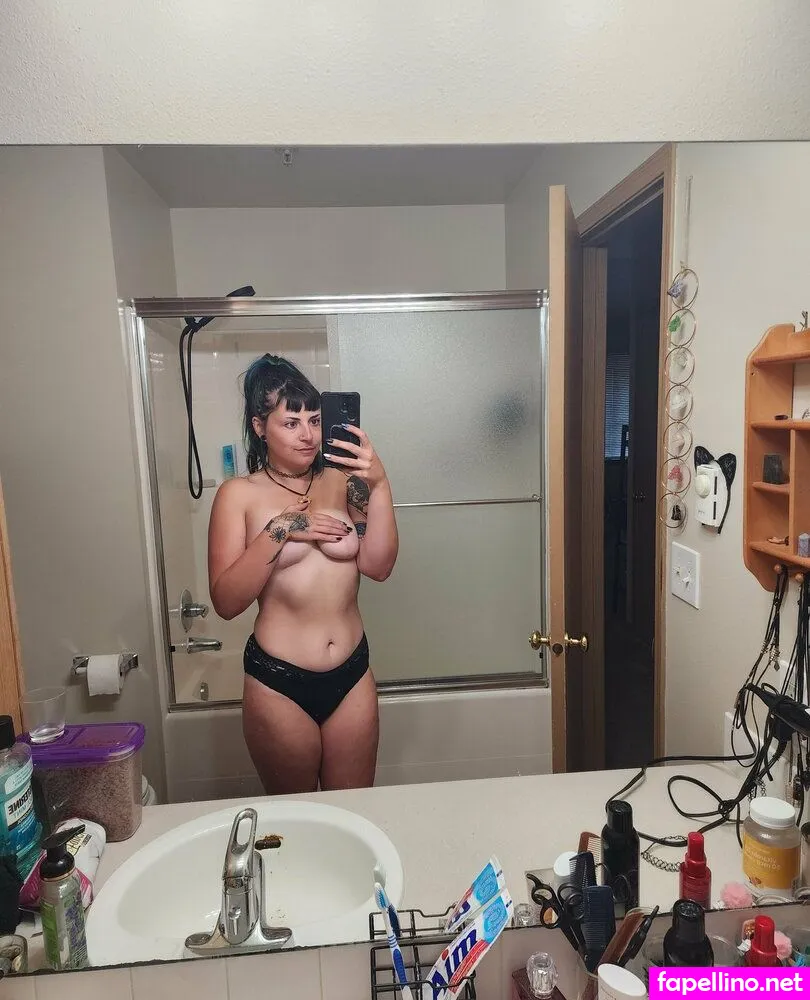 Gothikprincess84, gothprincess14 Leaked Nude Picture #6eLDEWKqFe