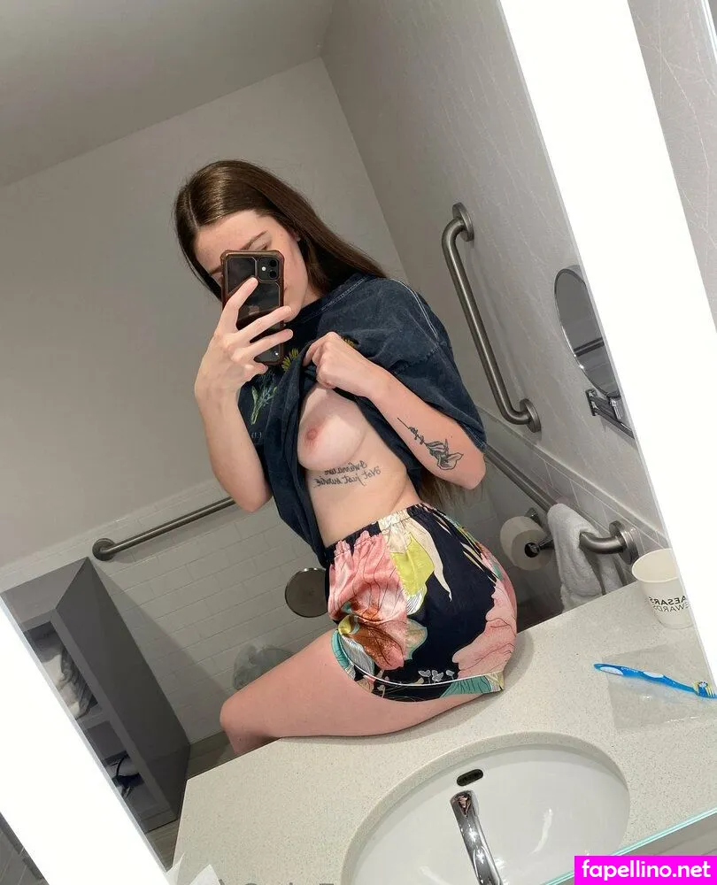 Grlnxtdr_1999, sheeis_robinjay Leaked Nude Picture #47KpC8GSR4