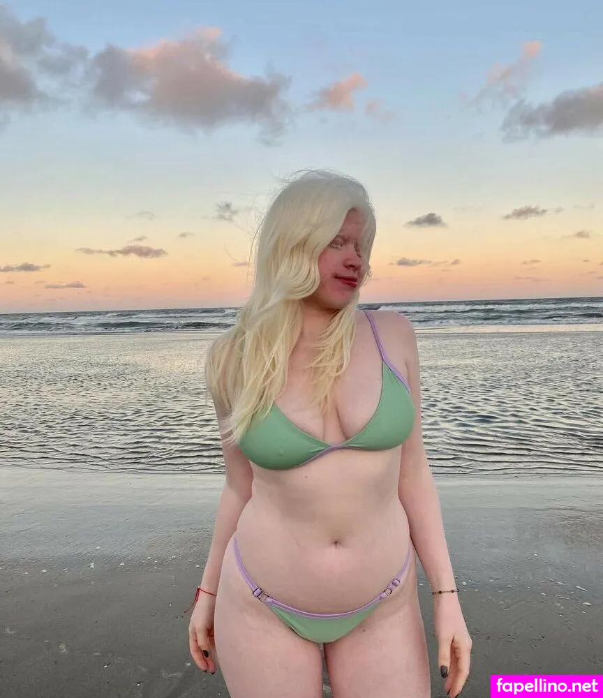 Bellawinterx, guada.scarione Leaked Nude Picture #STj1FyCYU3