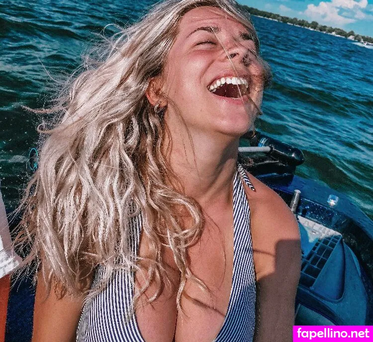 Hal3ylarson, haleylarsonnn Leaked Nude Picture #onDCIuAL15