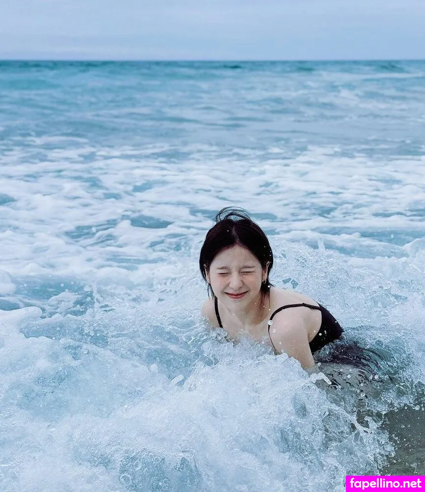HeeJin (ARTMS , heejin_theworld Leaked Nude Picture #wy9ExQsNgM