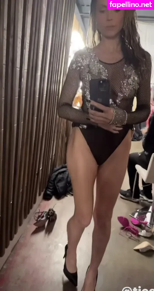 Heidiklum Leaked Nude Picture #SDcKB9EqM5