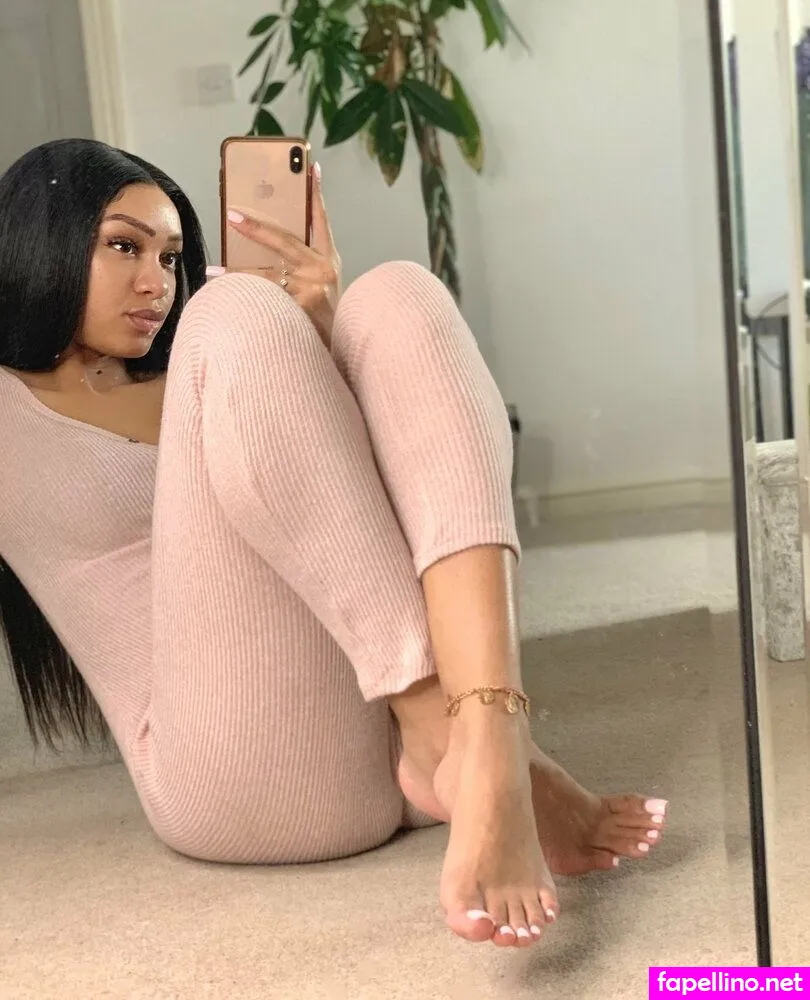 Herfeetonfleek Leaked Nude Picture #NevfGdBeV9