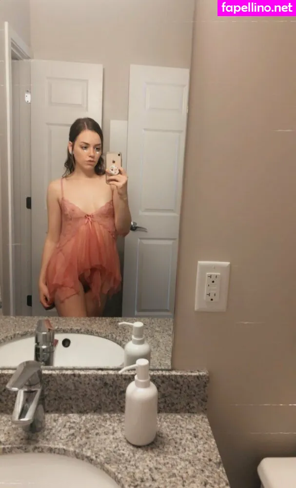 Heyimella Leaked Nude Picture #6FHlEgexYS