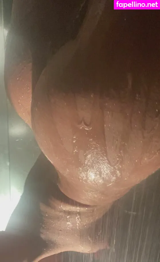 Hillarwood Leaked Nude Picture #TmdX59CZg5
