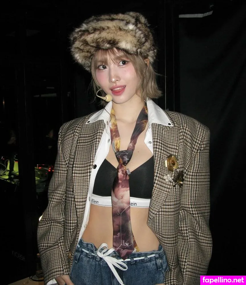 TWICE, momo Leaked Nude Picture #JpzaIXwKsf