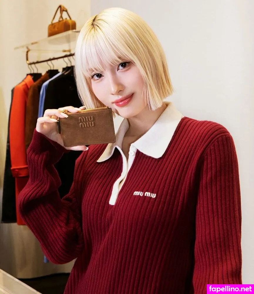 TWICE, momo Leaked Nude Picture #ZIe9PBKZlQ