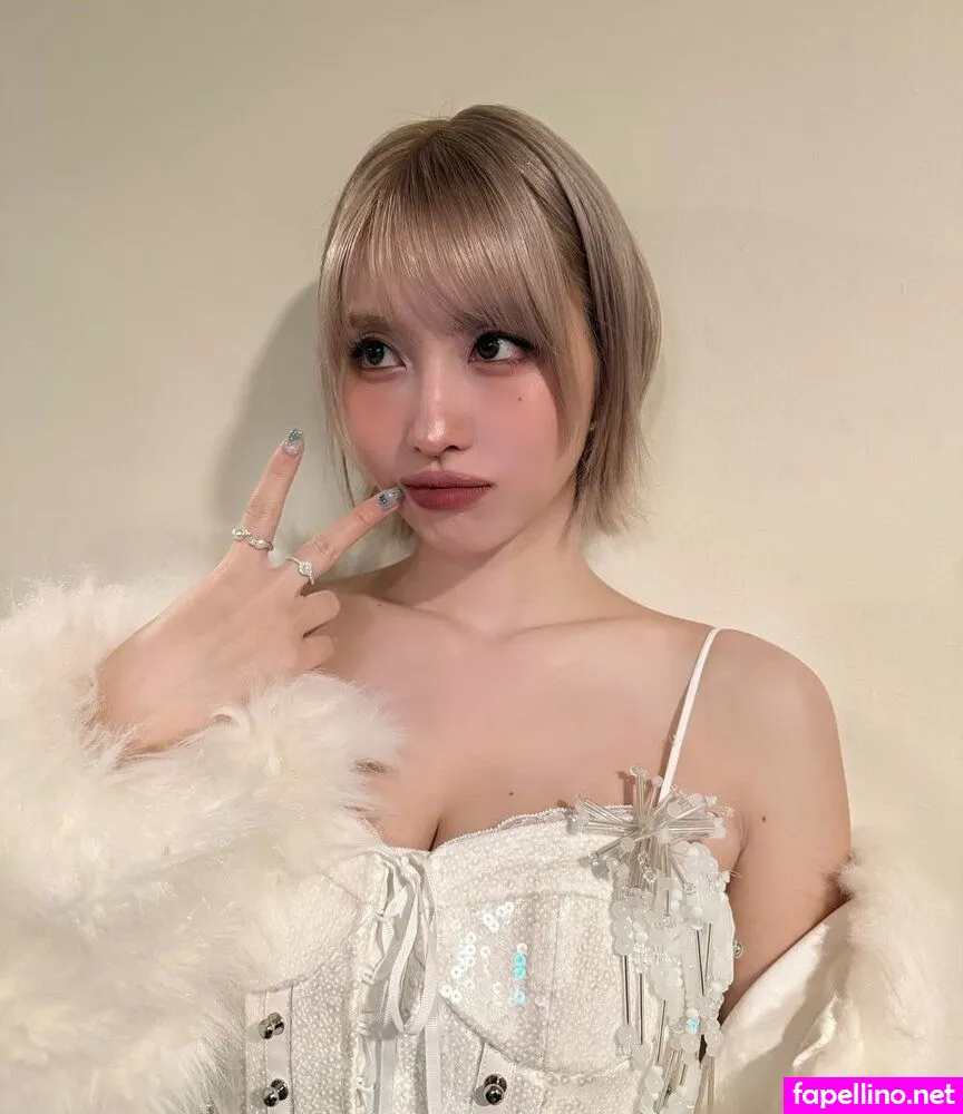 TWICE, momo Leaked Nude Picture #cKP3HSrfYc
