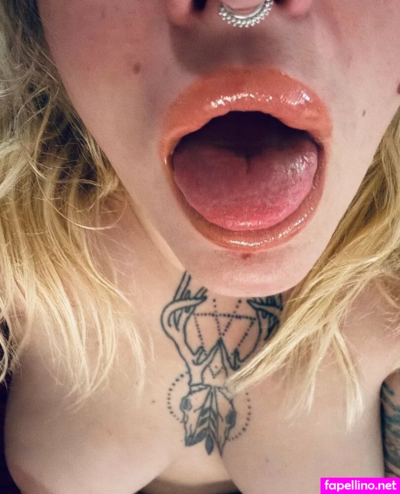 Hollyhardwood, hollyhardwoodx Leaked Nude Picture #qSsRKbfkZr