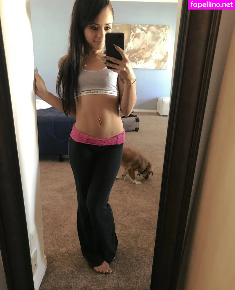 Hollyhendrix_, hollyhendrixofficial Leaked Nude Picture #gXcerTykuO