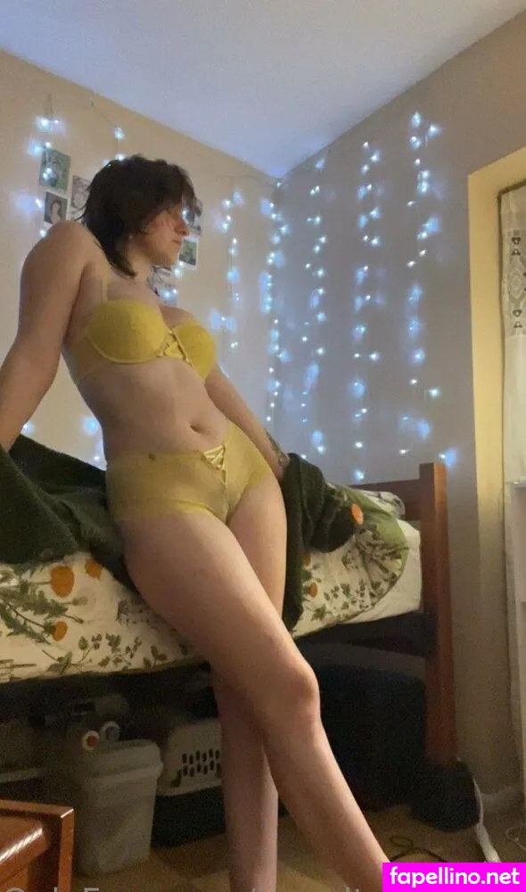 An_amateur_artist_, ineedtopayforcollege Leaked Nude Picture #4SDwFhmNYd