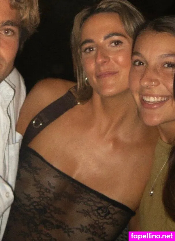 Isabellelescadres Leaked Nude Picture #O5u9BP6ggI