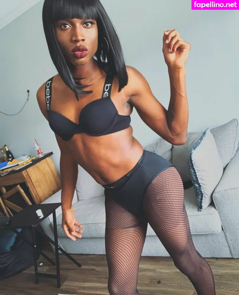 Itsvaleriemay, valxmay_ Leaked Nude Picture #ZwM4vj450l