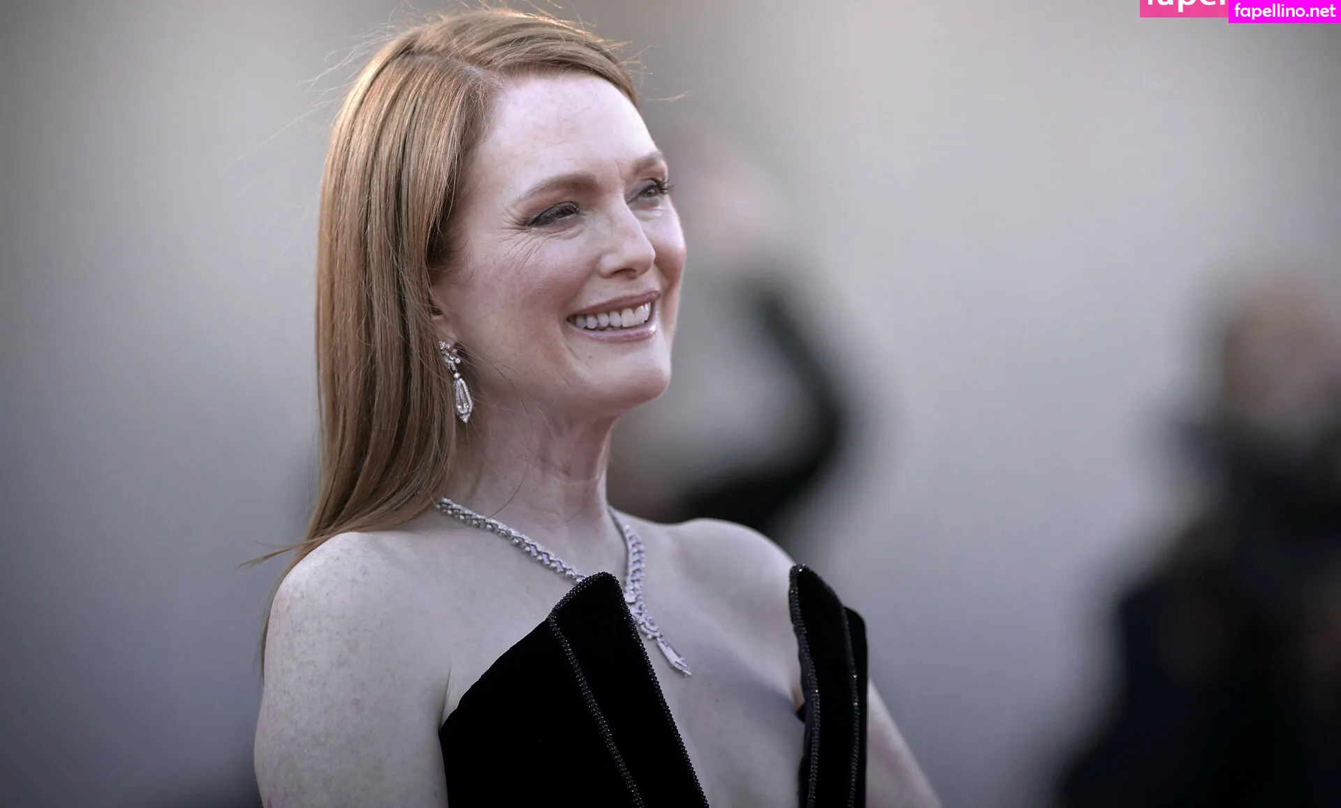 Juliana_moore, juliannemoore Leaked Nude Picture #AbUcnt3v21