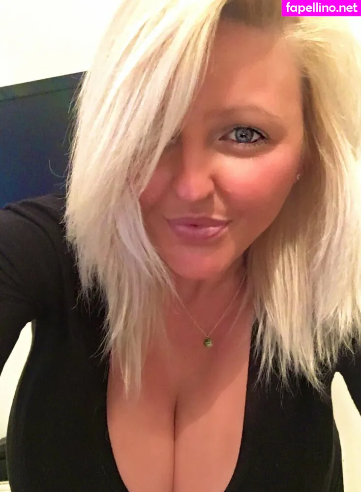 NoProbsJu, julieband, juliediablotine Leaked Nude Picture #9CWnPZpkJ0