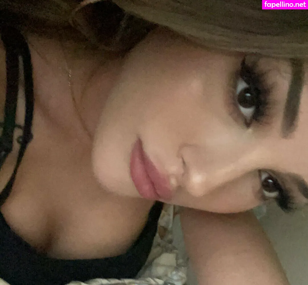 Kellysnowx, nicolenazariio Leaked Nude Picture #OXE1tKuZBp