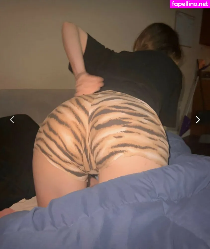 Kennabates, officialkennabates Leaked Nude Picture #l2JwMDs8Ef