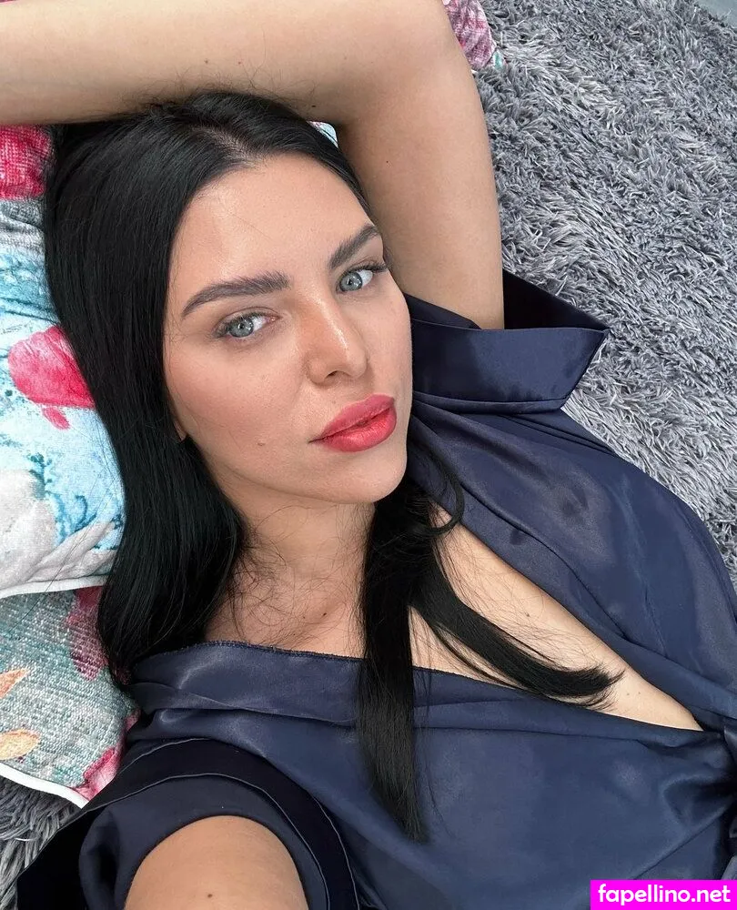 Kiraqueen, queenkiraxo Leaked Nude Picture #NK2opLoP2m