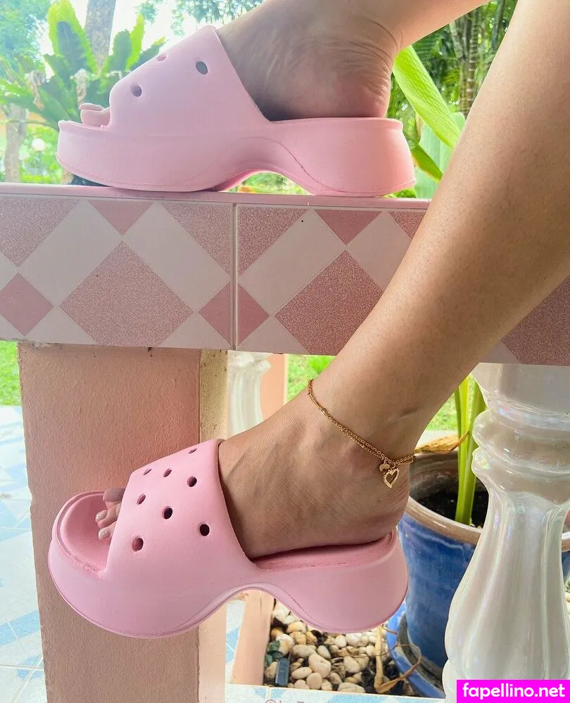 Barefeetlaura, lafeetprincess Leaked Nude Picture #HSp0MolFB2