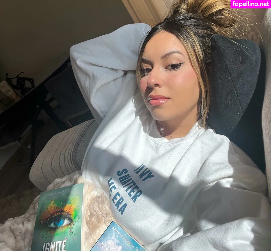 Larissacambusano, lcambusano Leaked Nude Picture #LazQNLMk4P