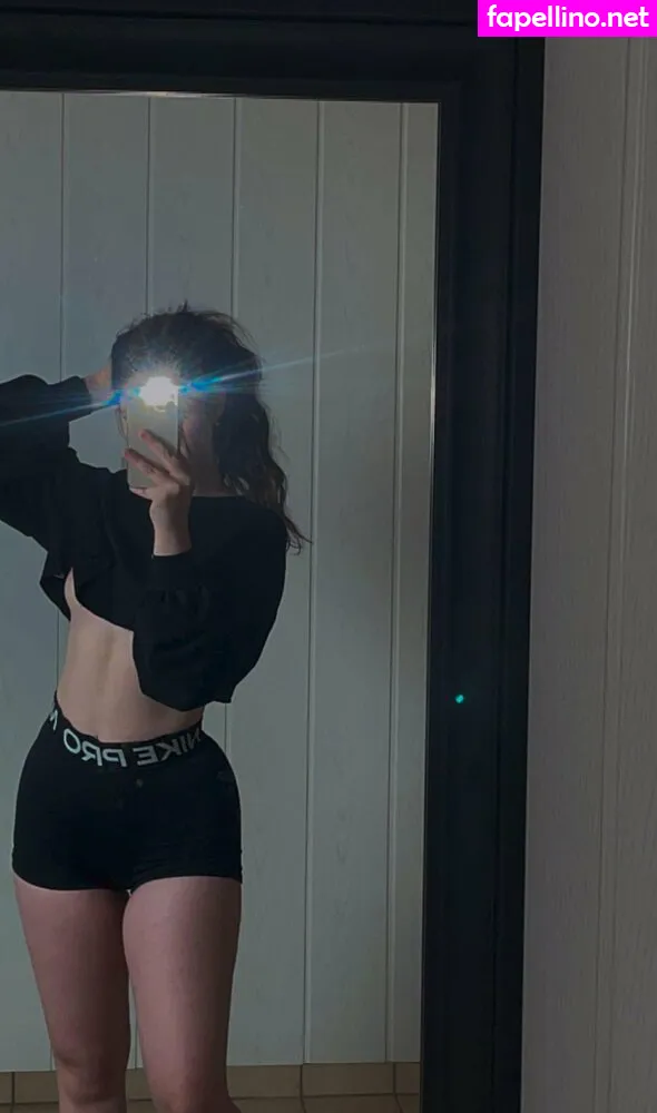 Larissadvs, larissaxadventures Leaked Nude Picture #C79eNe7Zxg