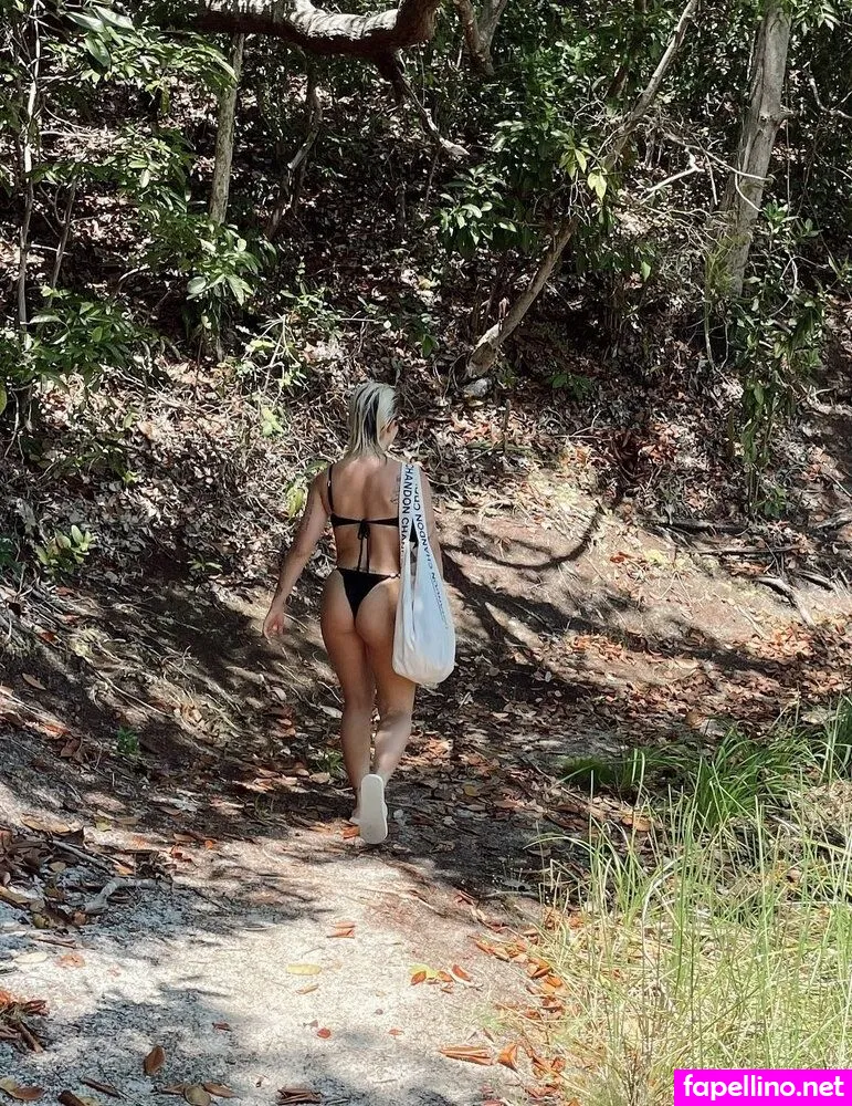 Laryssa_ayres Leaked Nude Picture #VaebqREbA3