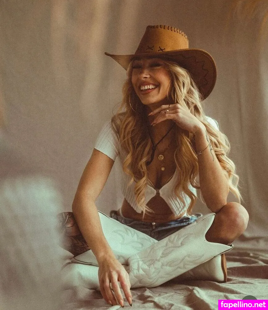 Laurachesnok Leaked Nude Picture #l86fLnNAJM