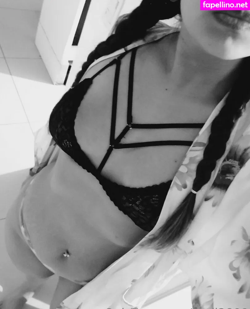 Chelsiejayy, laveci28 Leaked Nude Picture #4At1bGfQo2