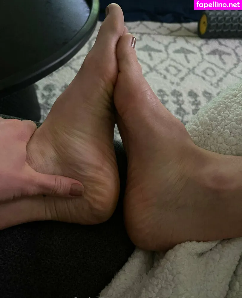 Ciarahanna20, legsfeetrepeat Leaked Nude Picture #LCF6c6B46Q