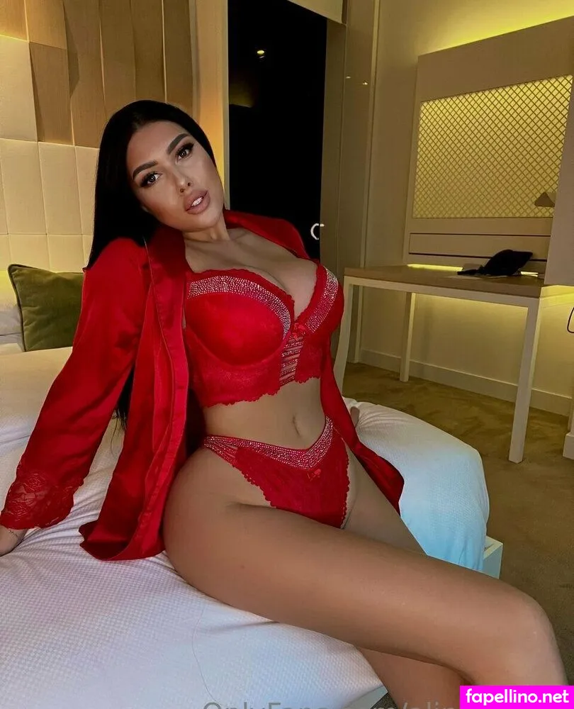 Busty Ukrainian, linkedin, linlindin Leaked Nude Picture #5s12hgKNyw