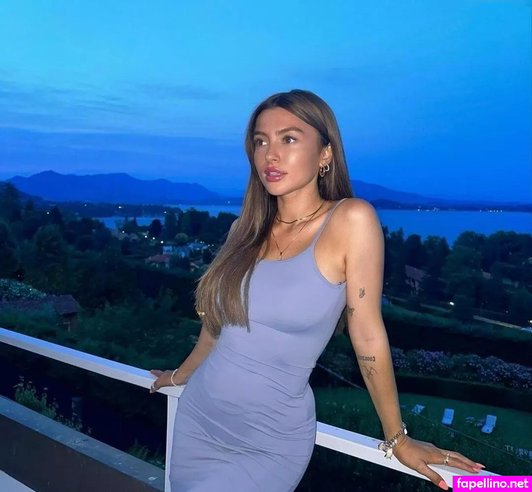Linuschka Leaked Nude Picture #JOnaL8K3Fw