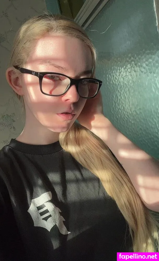 Https:, lizrleblanc, pinkdevilz Leaked Nude Picture #1REATrn64A