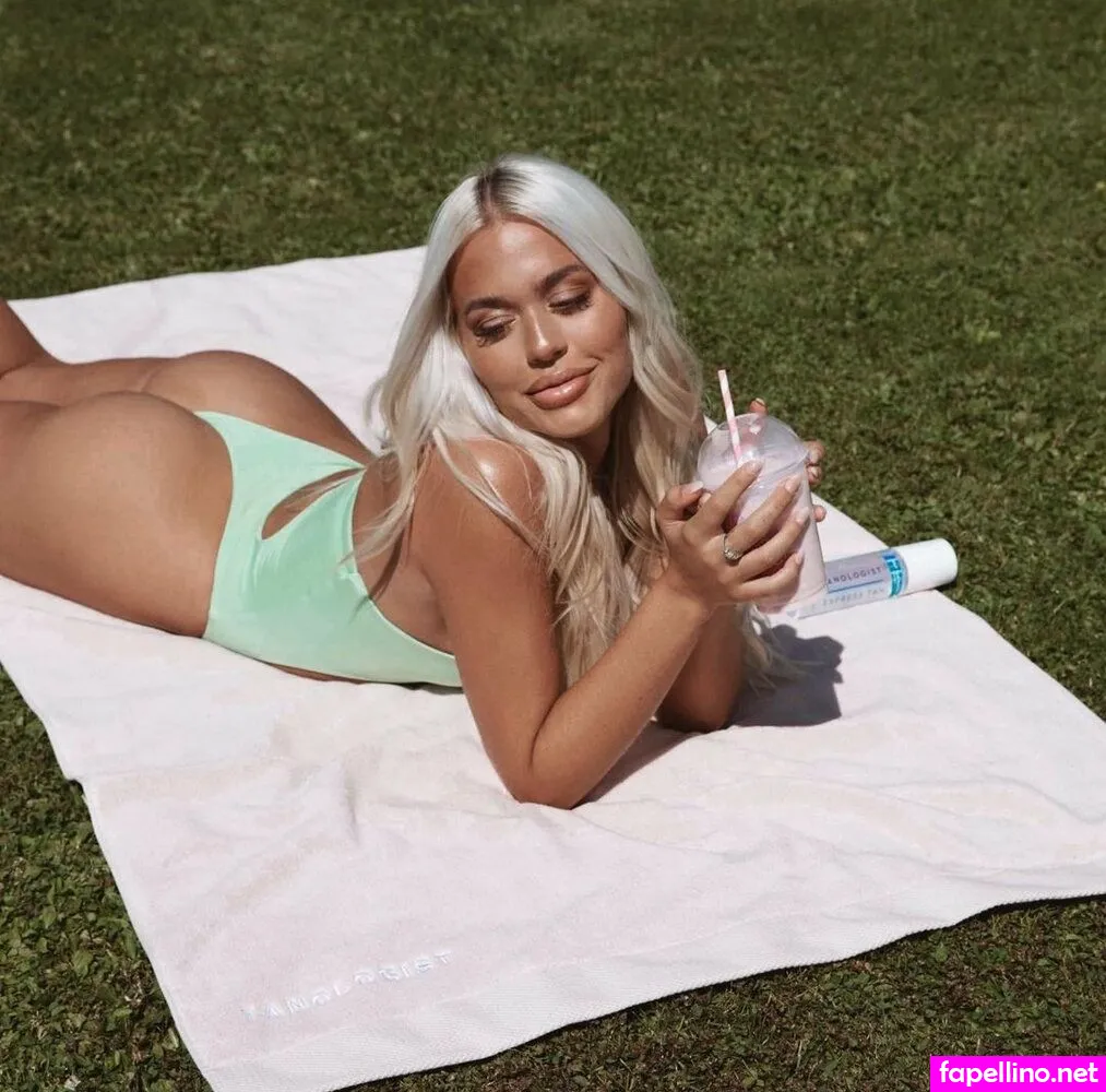 Lottie Tomlinson Leaked Nude Picture #AVQeMmHYiY