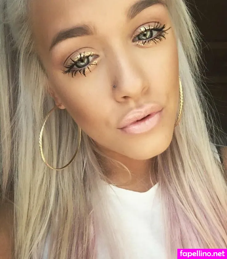 Lottie Tomlinson Leaked Nude Picture #h8OplGFM6i