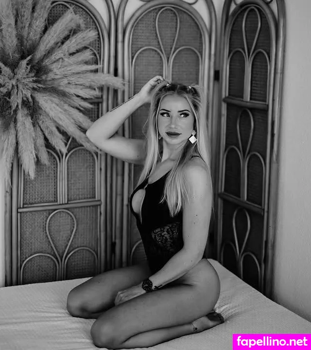 Laura_xx96, Loveeee, loveexx Leaked Nude Picture #LzPPslSmPh