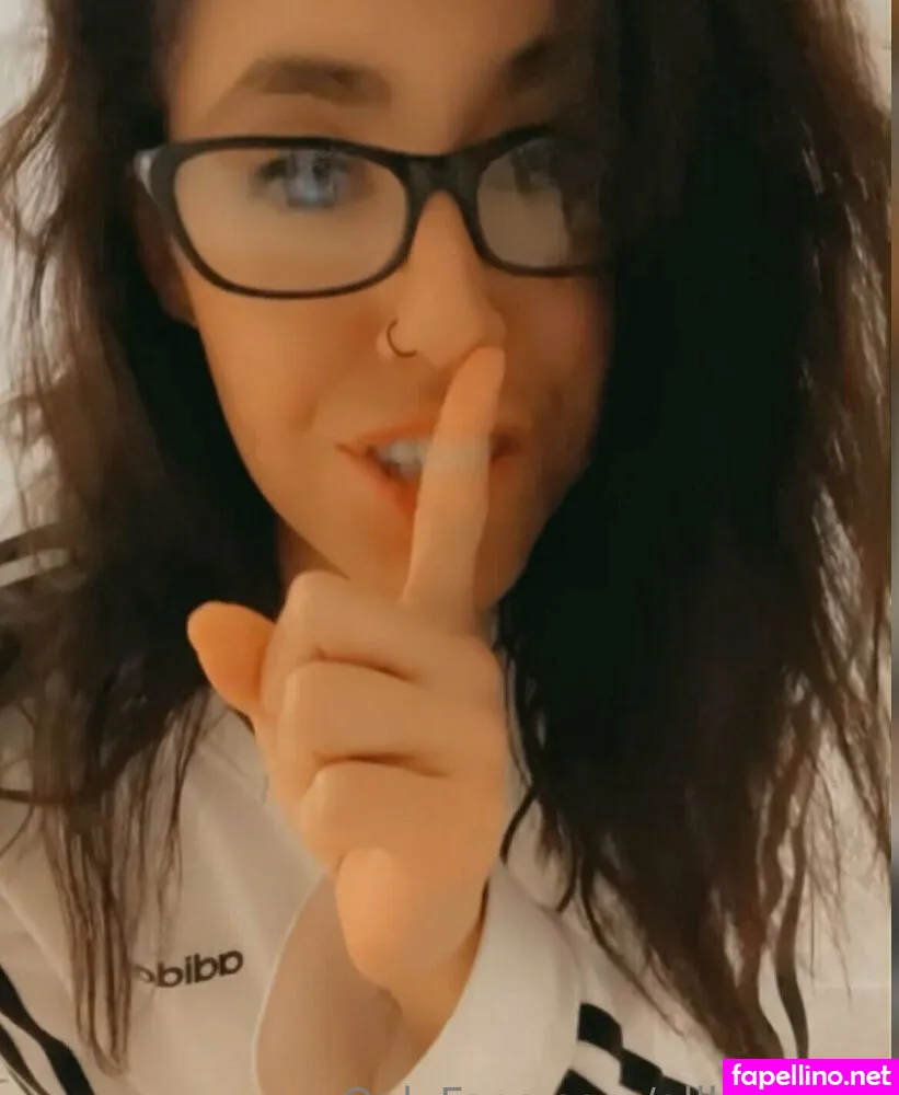 Lovekrysxo Leaked Nude Picture #JJ1dXMHewl