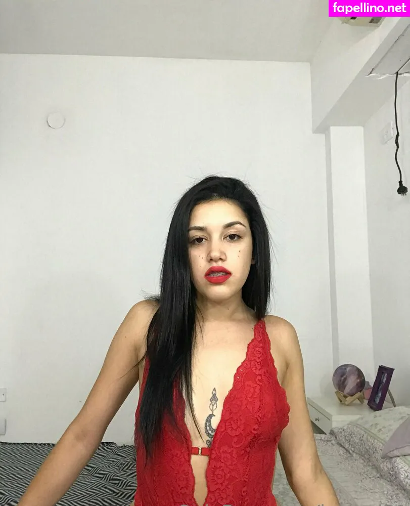 Lulycal21, suziemay212 Leaked Nude Picture #qFkyiSx25S